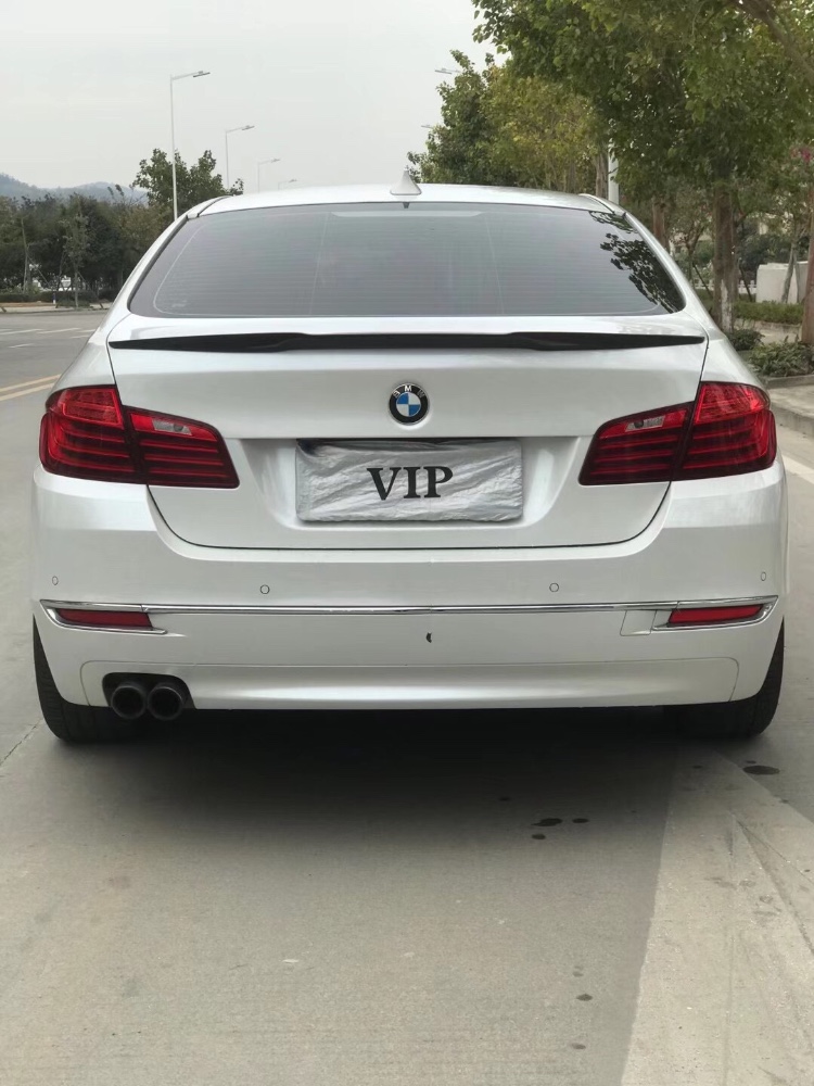 中山17年宝马5系4