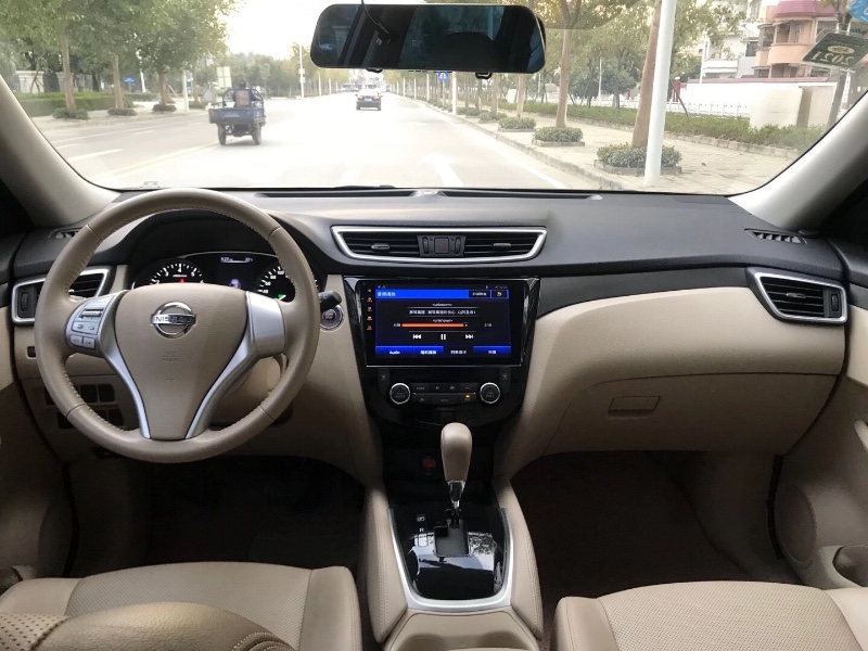 中山15年日产奇骏7