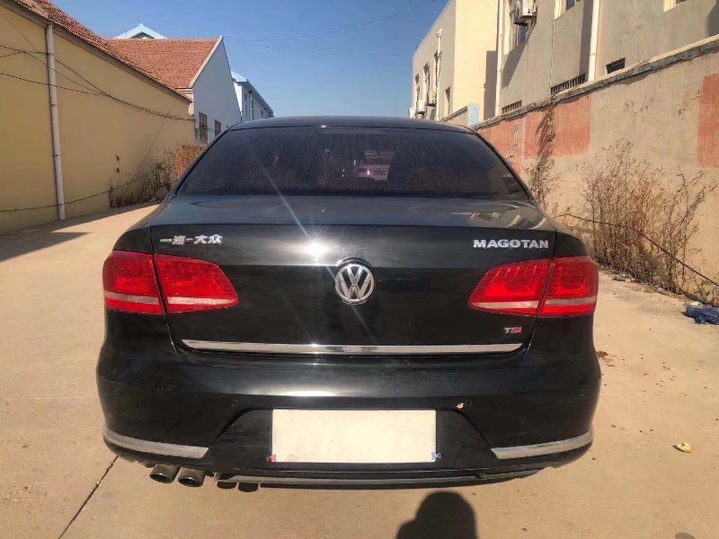 济南14年大众迈腾3