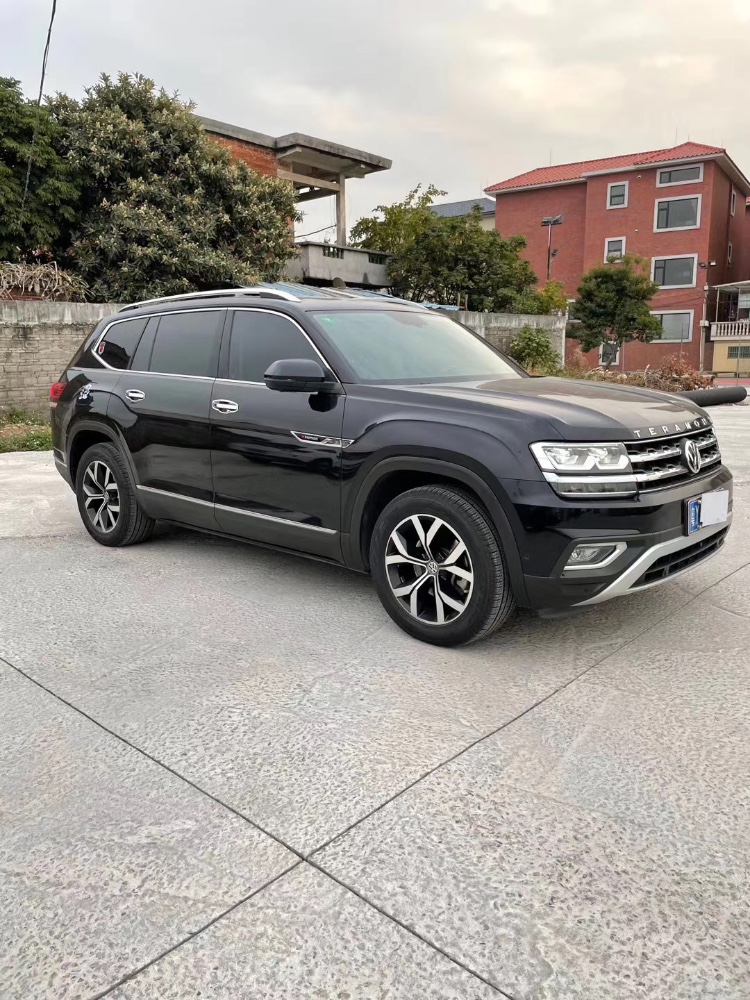 佛山17年大众途昂8