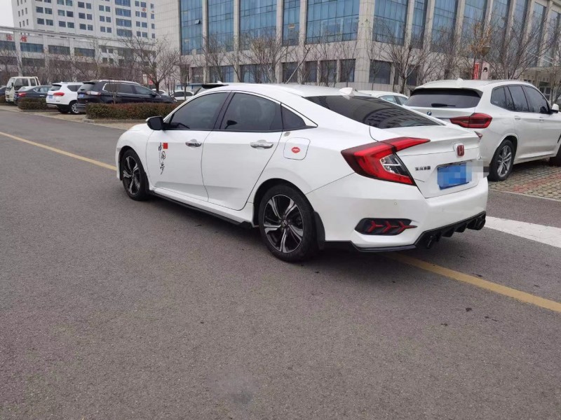 潍坊19年本田思域4