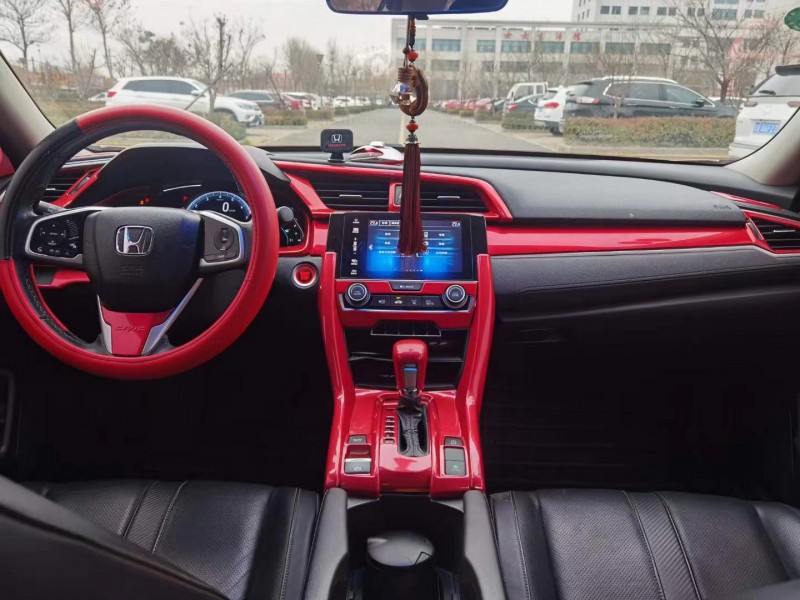 潍坊19年本田思域8