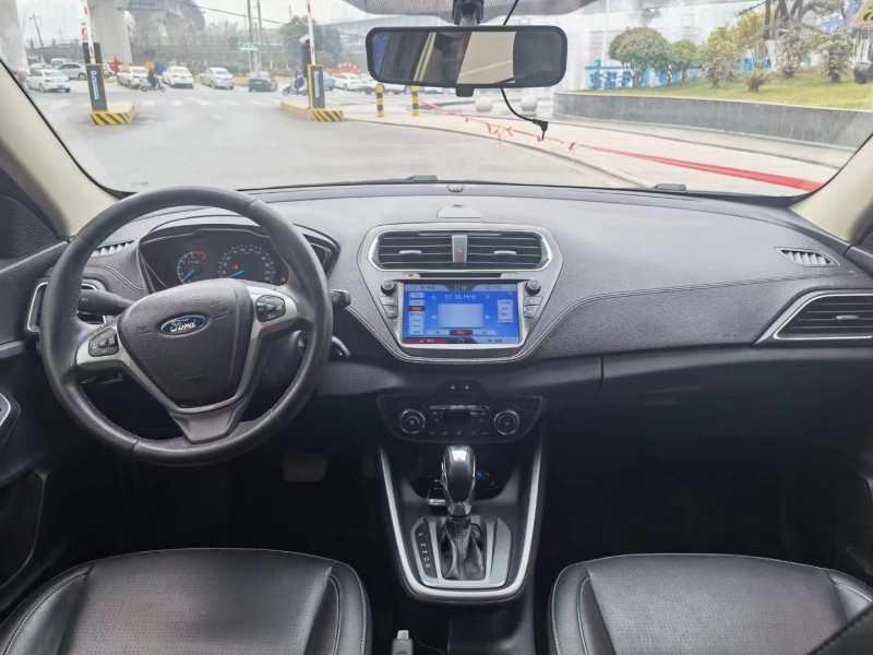 北京16年福特福睿斯9