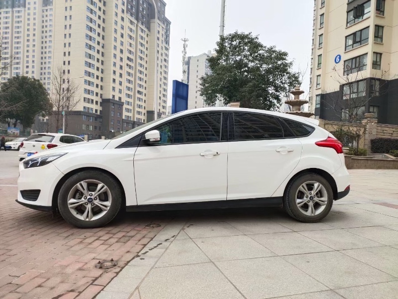 北京18年福特福克斯5