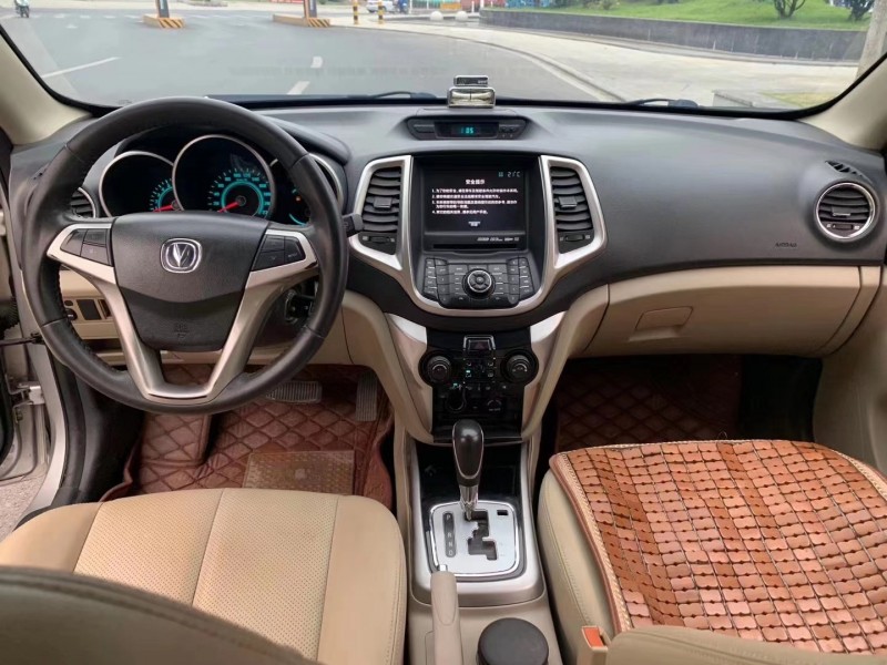 北京13年长安汽车逸动7