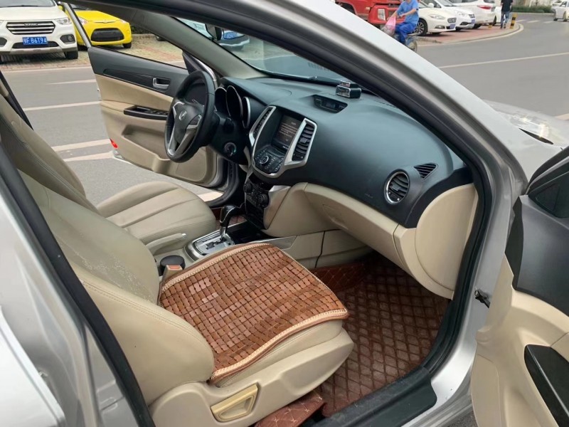 北京13年长安汽车逸动8