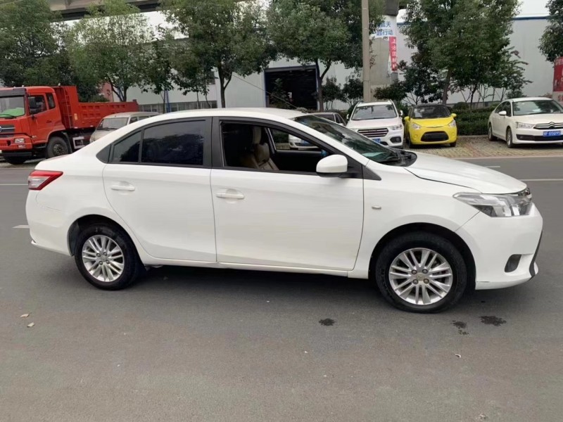 北京16年丰田威驰2