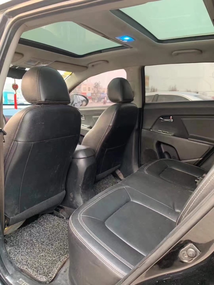 济南12年起亚智跑3