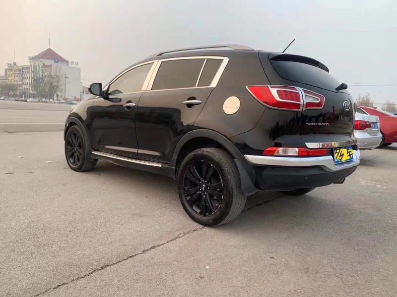 济南12年起亚智跑2