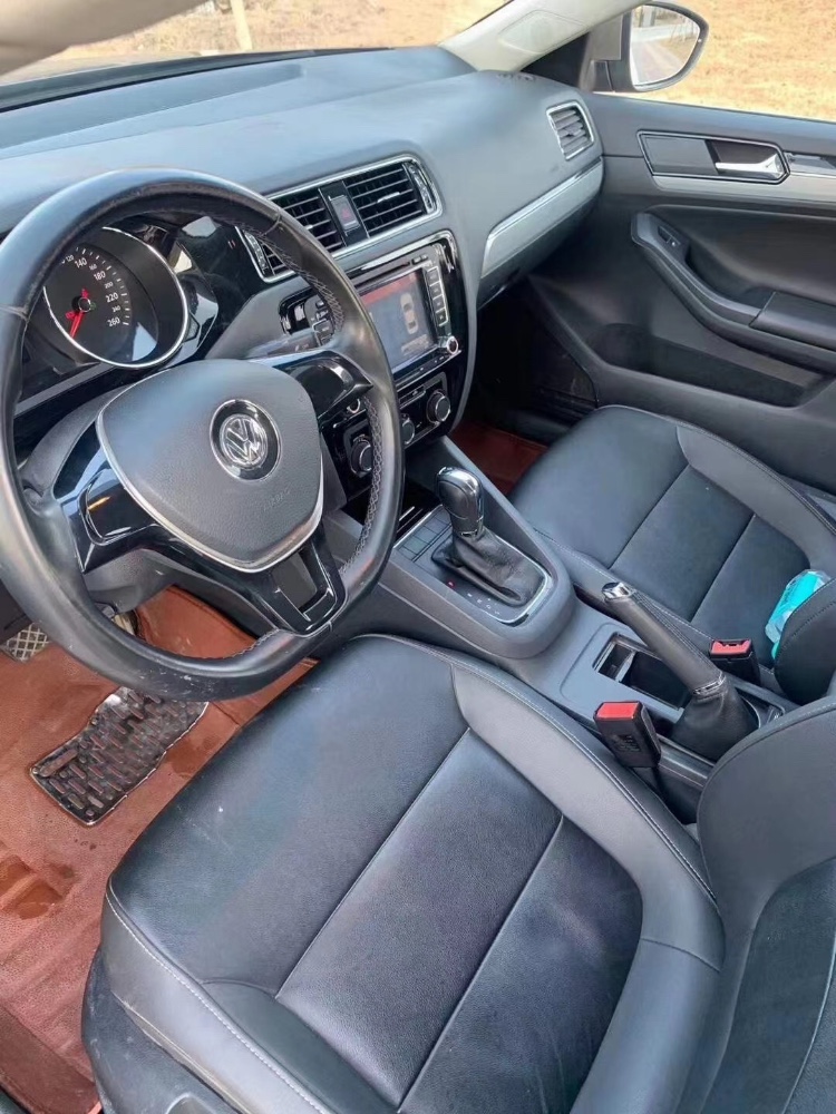 济南16年大众速腾8