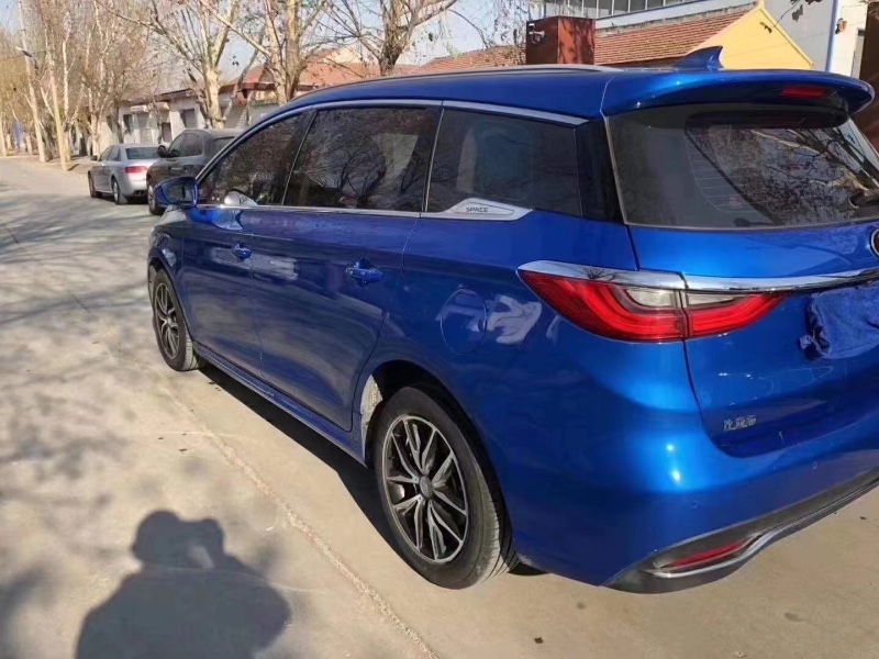 济南18年比亚迪宋2