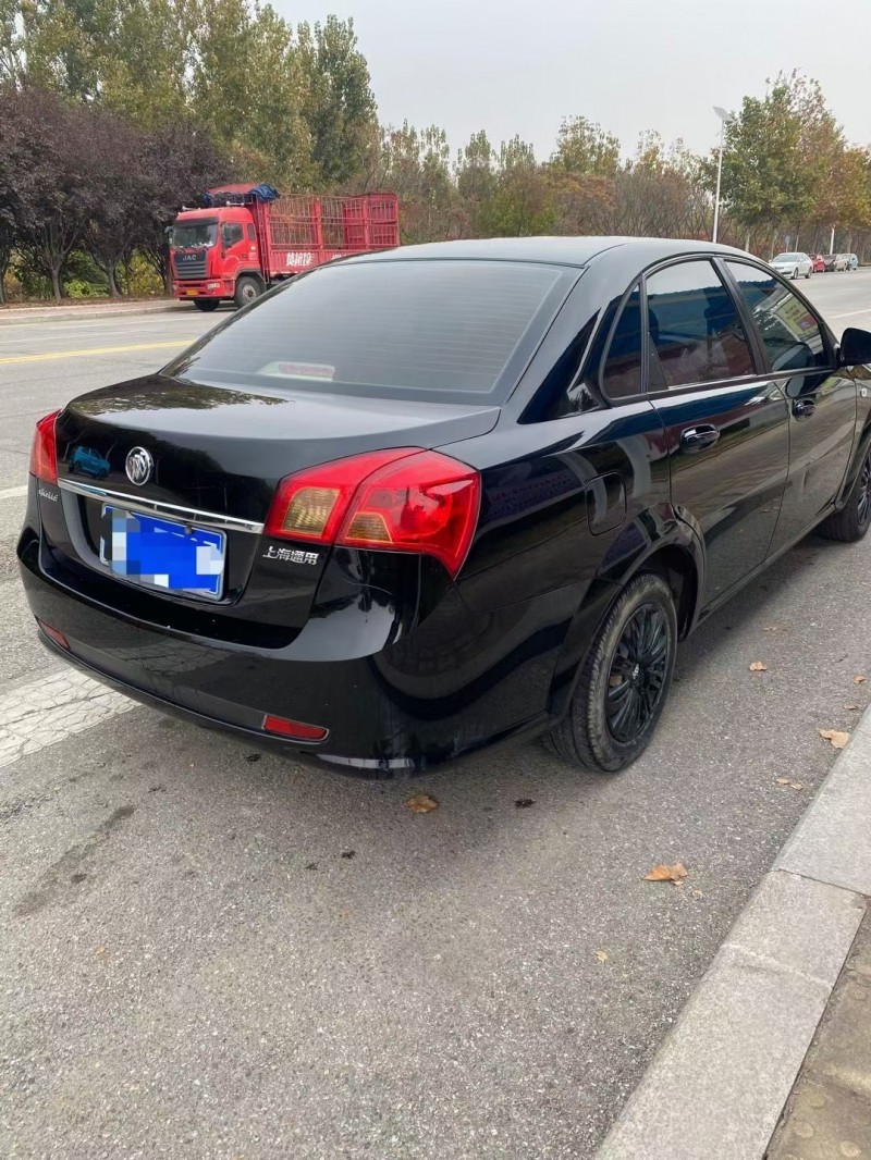 青岛14年别克凯越8