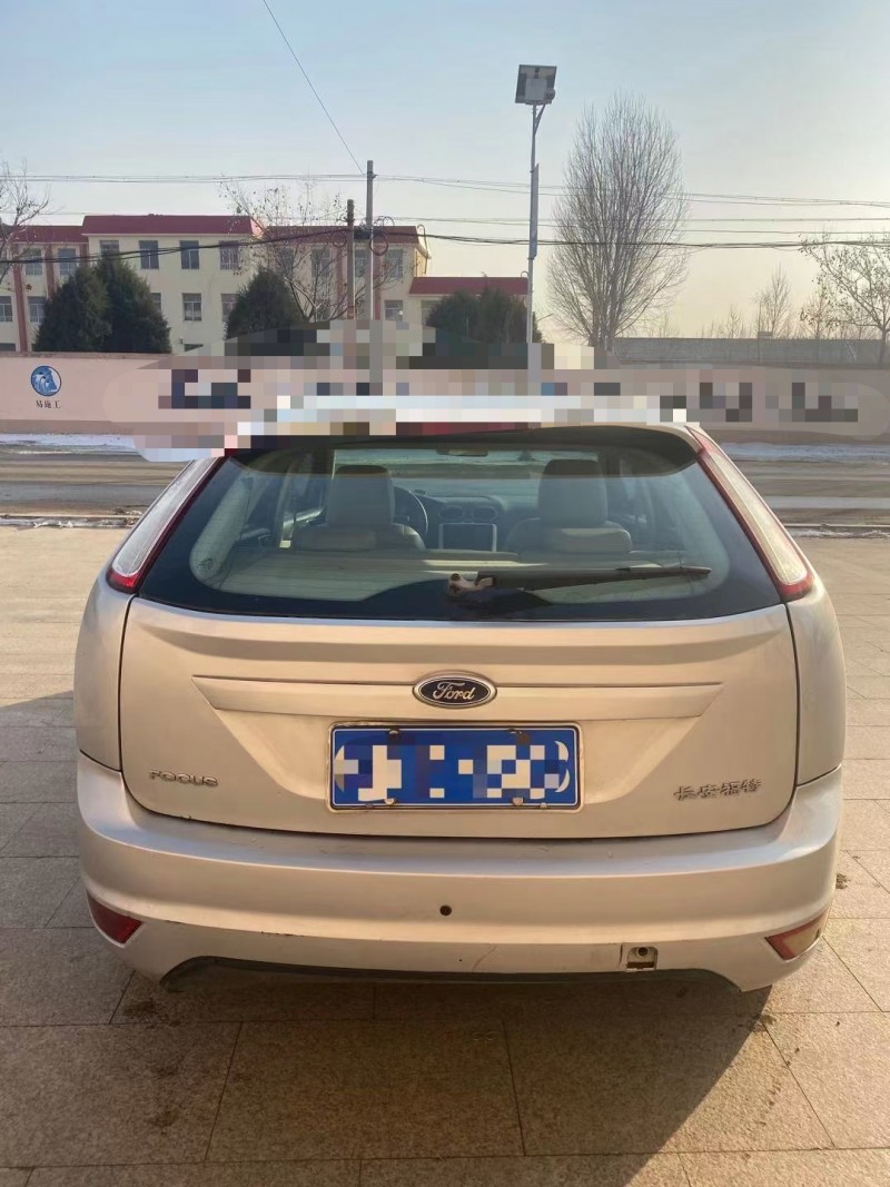 青岛11年福特福克斯1