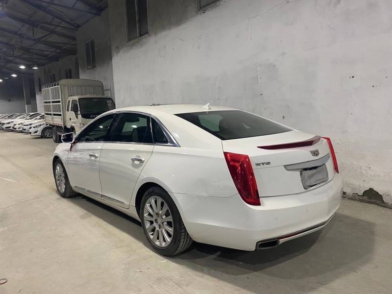 成都16年凯迪拉克XTS7