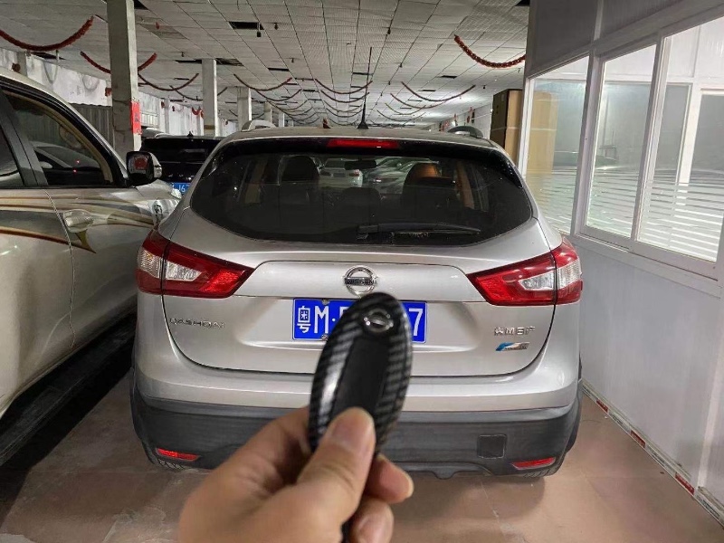 广州17年日产逍客1