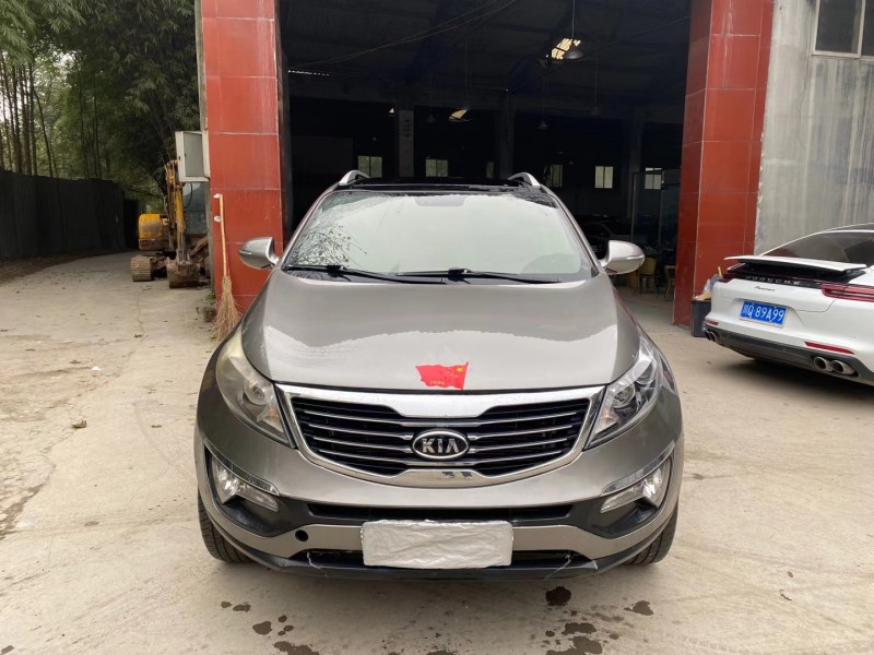 成都11年起亚智跑1