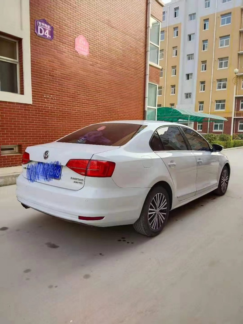 保定17年大众速腾5