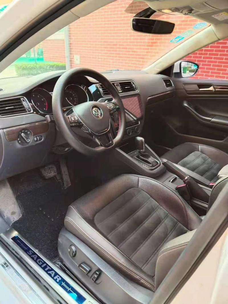 保定17年大众速腾7