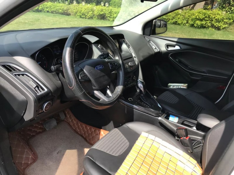 广州16年福特福克斯4