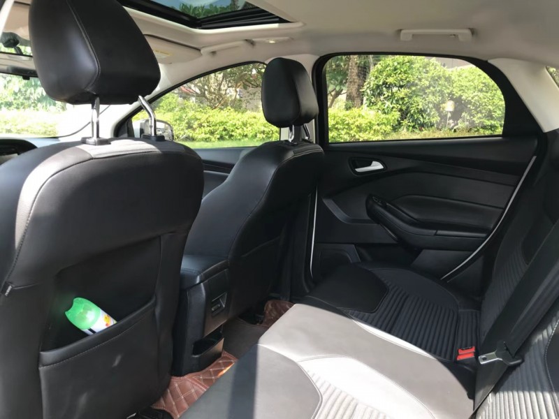 广州16年福特福克斯5