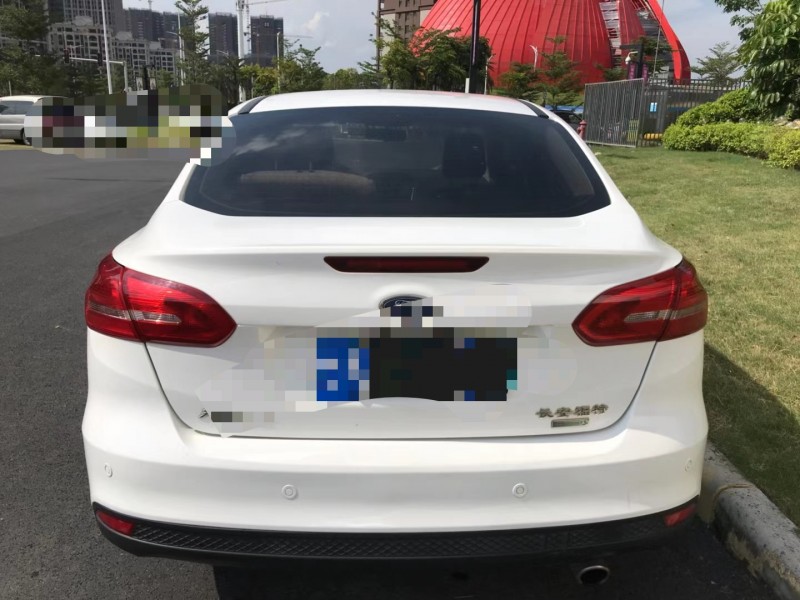 广州16年福特福克斯9