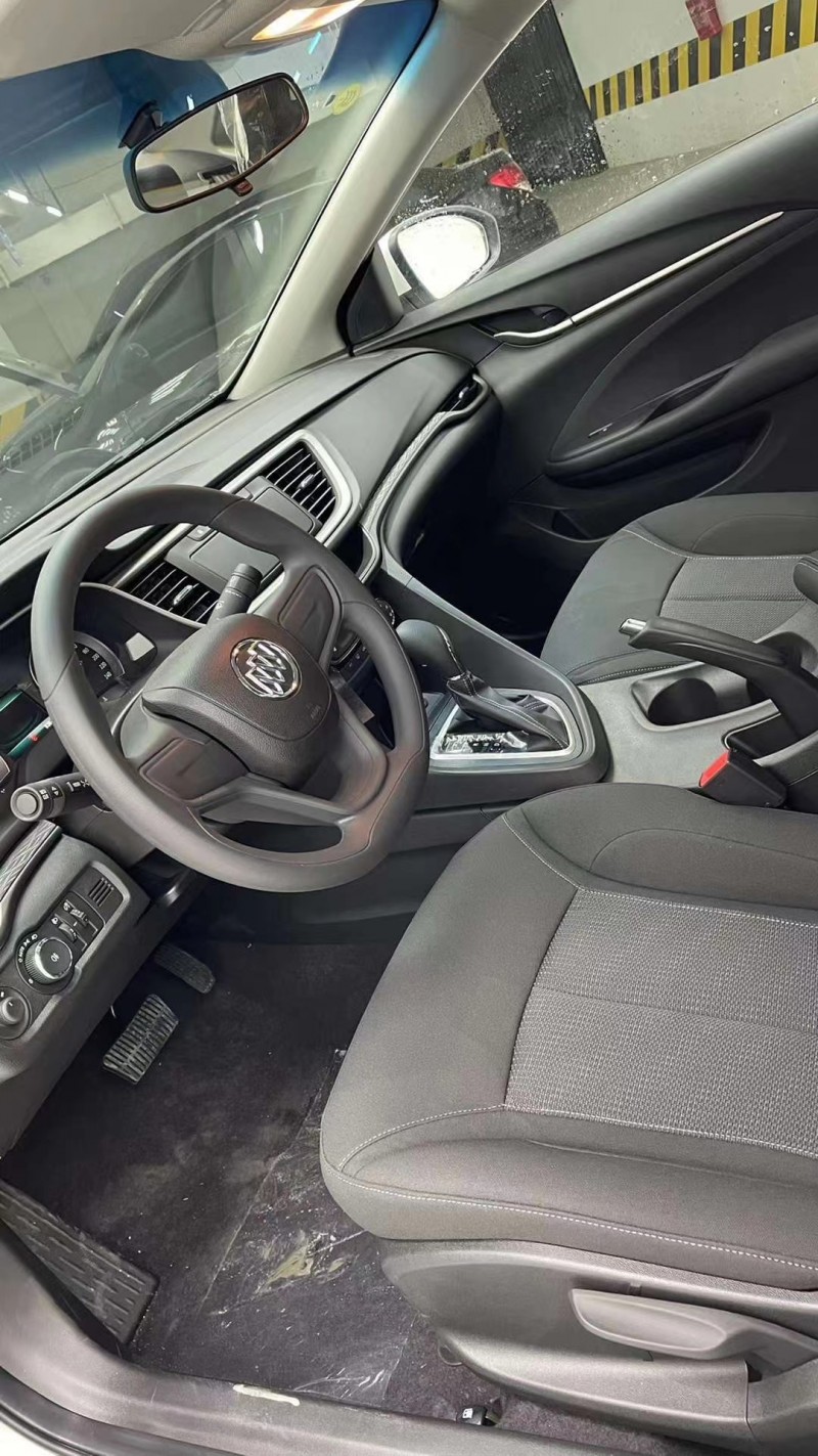 成都20年别克英朗GT5