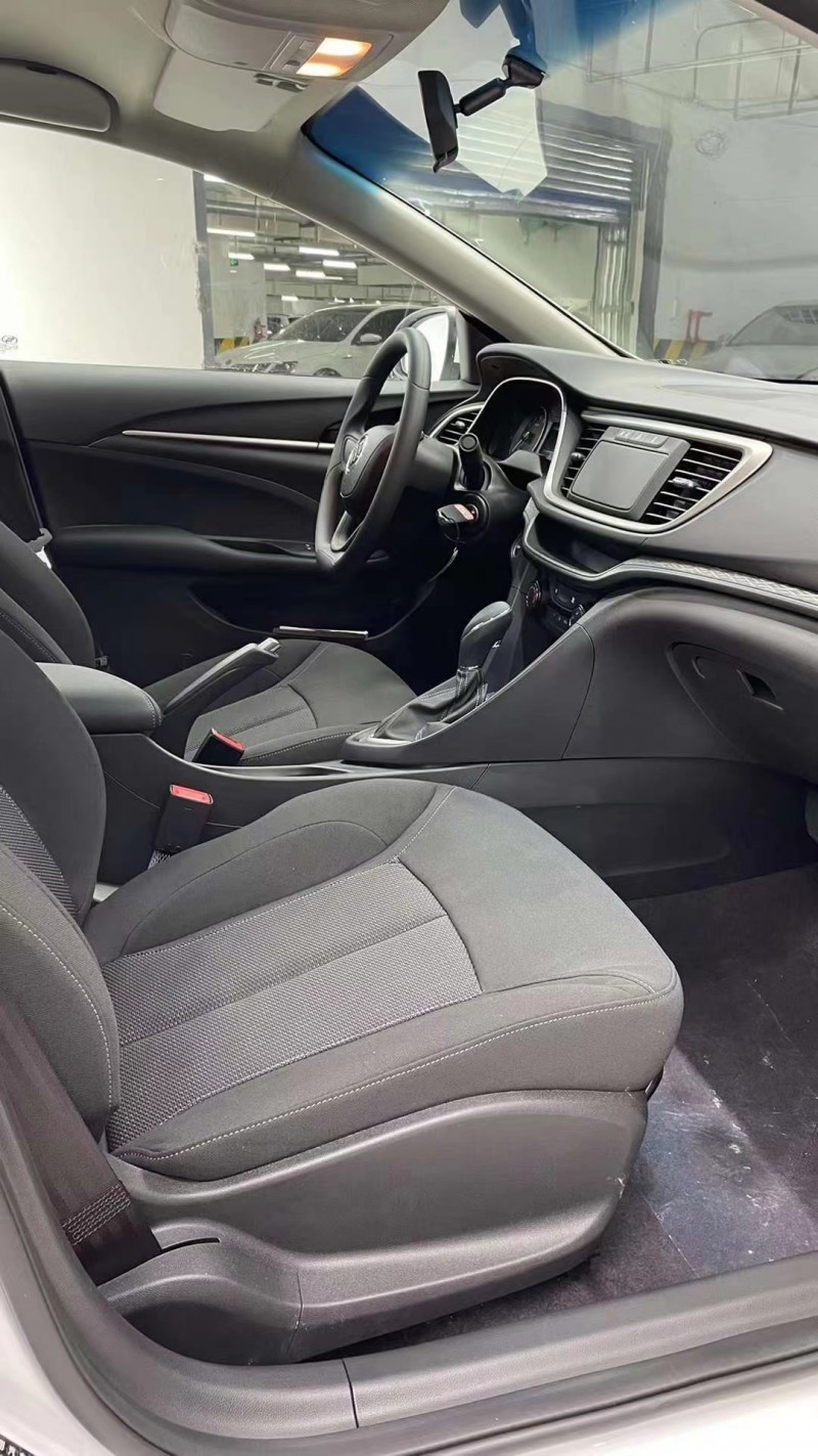 成都20年别克英朗GT7