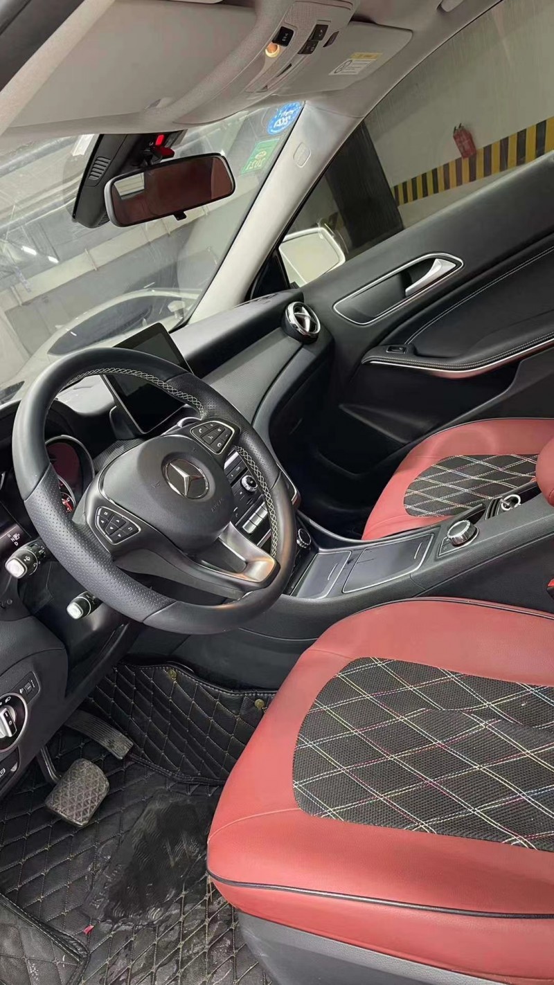 成都17年奔驰GLA4