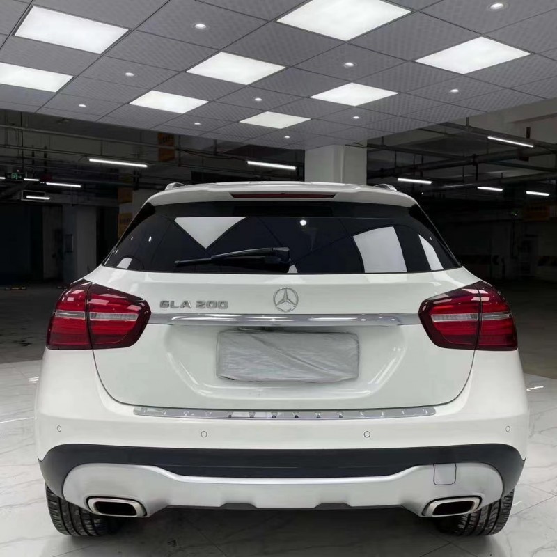 成都17年奔驰GLA9