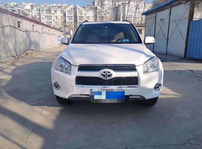 濟南13年豐田RAV41