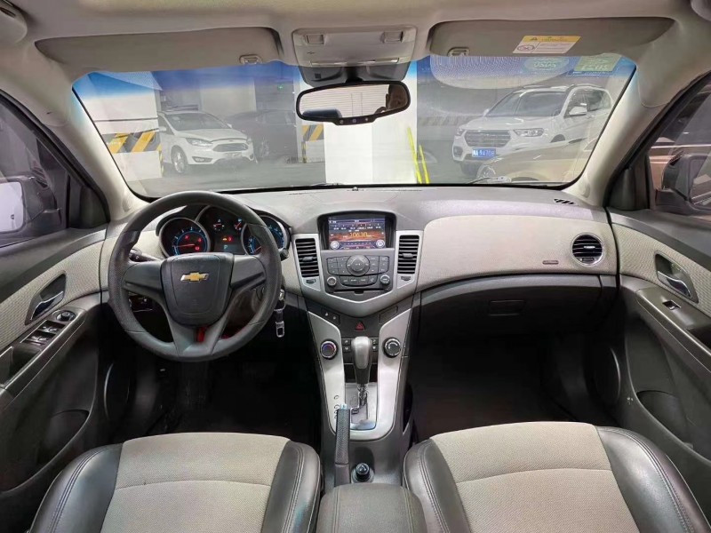 成都15年雪佛兰科鲁兹5