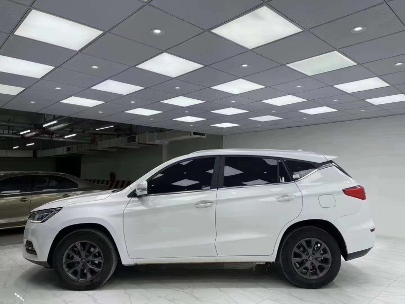 成都20年比亚迪宋3