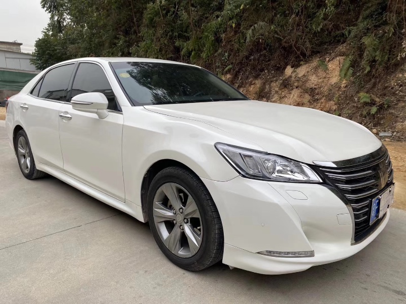 江门15年丰田皇冠3