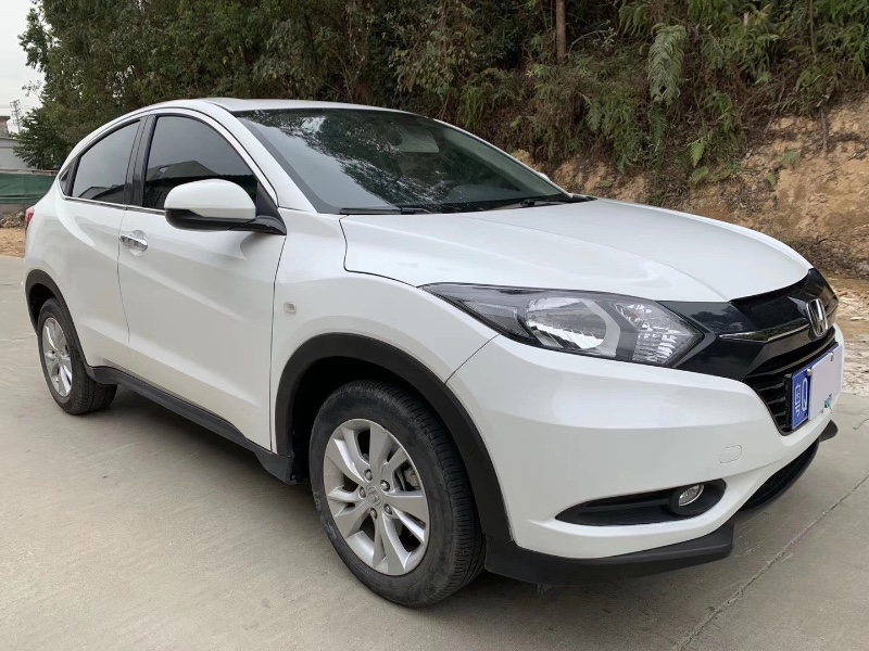 江门17年本田缤智3