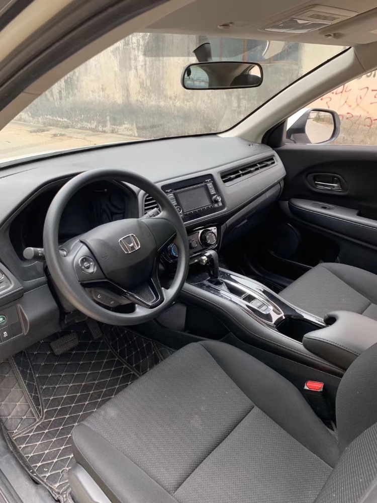 江门17年本田缤智2