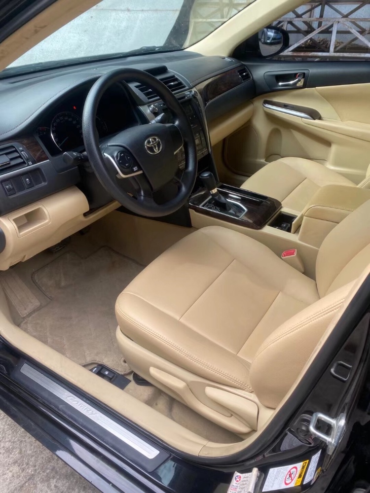 中山17年丰田凯美瑞6