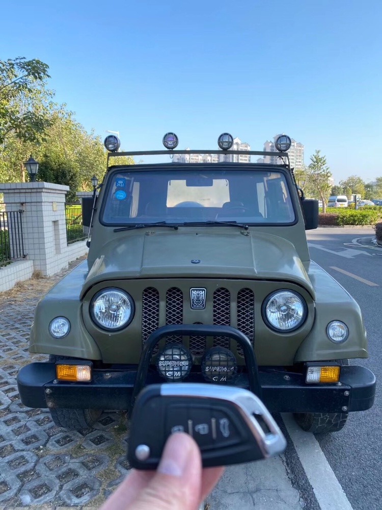 中山16年北汽制造战旗1