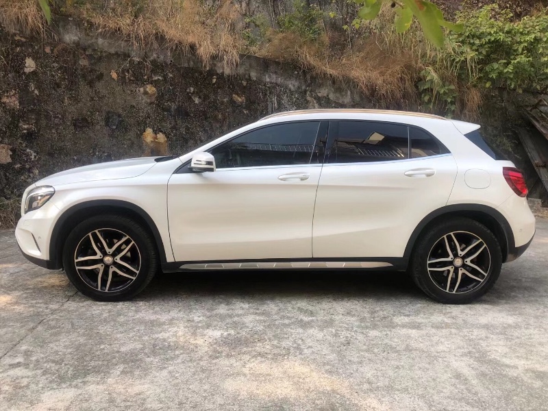 中山17年奔驰GLA2