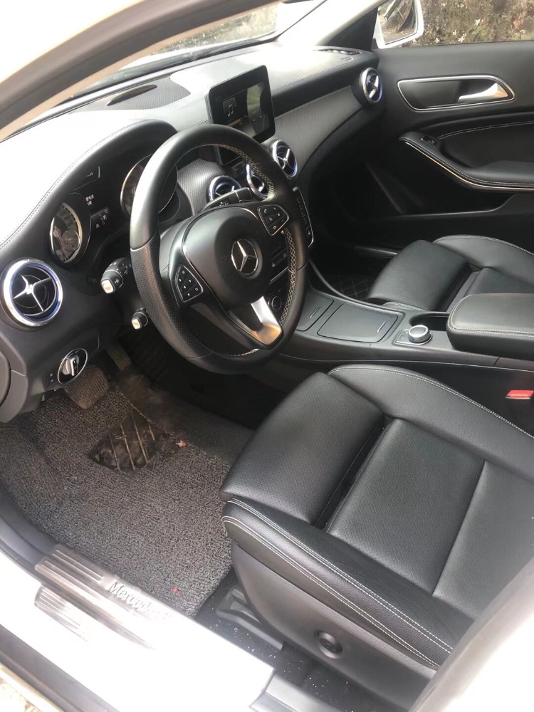 中山17年奔驰GLA6