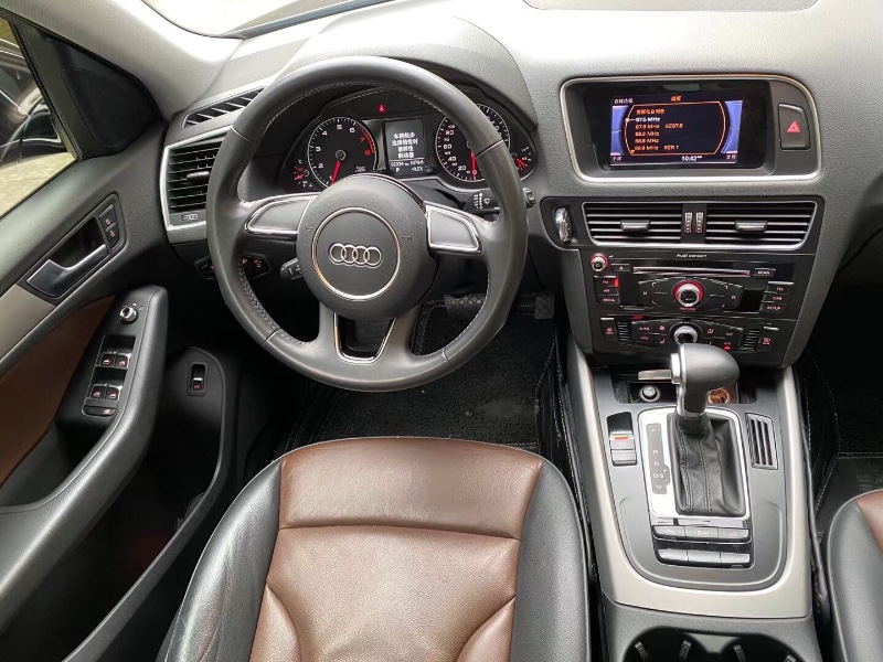 中山17年奥迪Q54