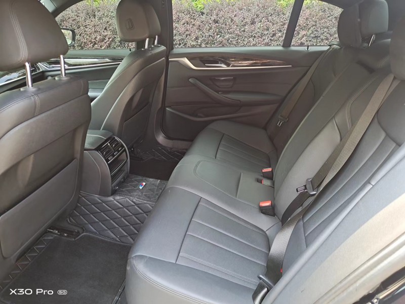 北京18年宝马5系3