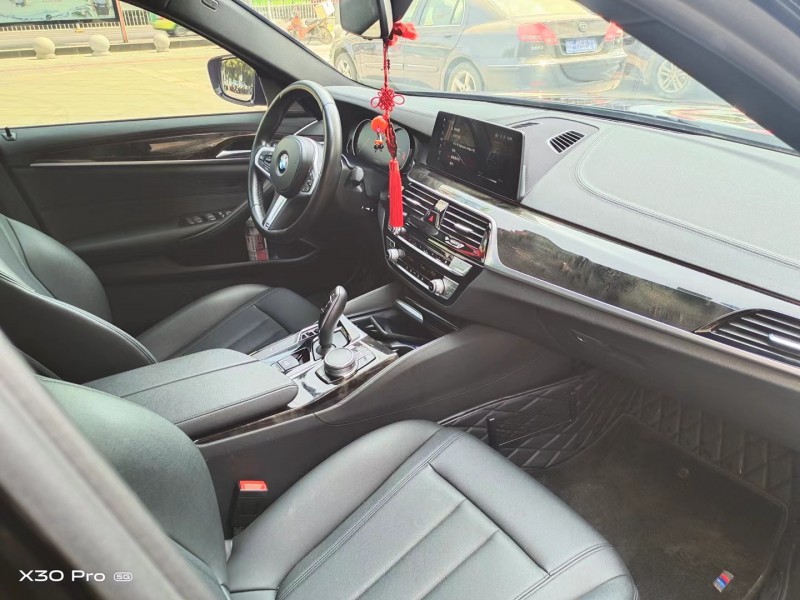 北京18年宝马5系1