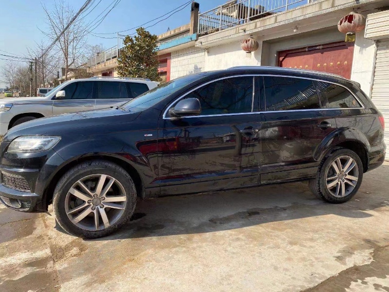 济南12年奥迪Q75