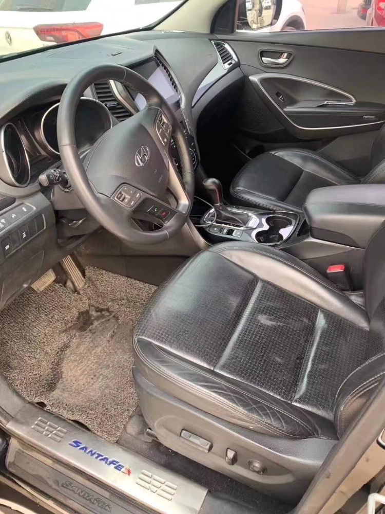 郑州13年现代新胜达5