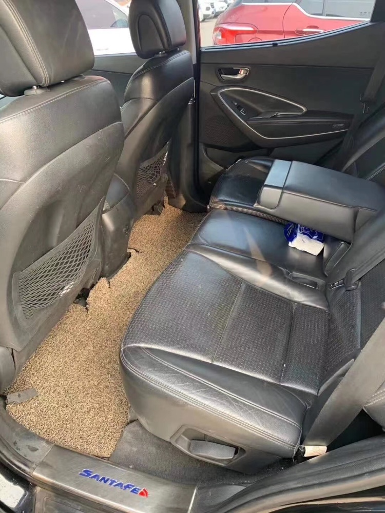 郑州13年现代新胜达3