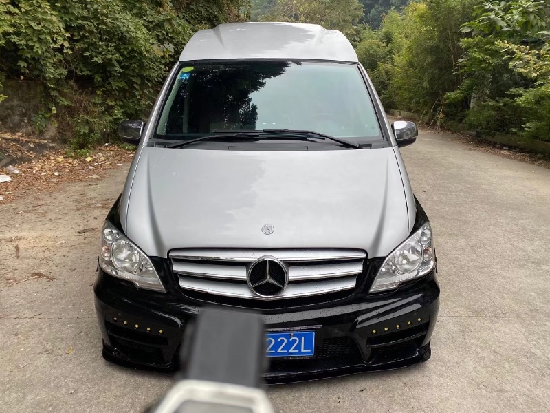 中山13年奔驰威霆1