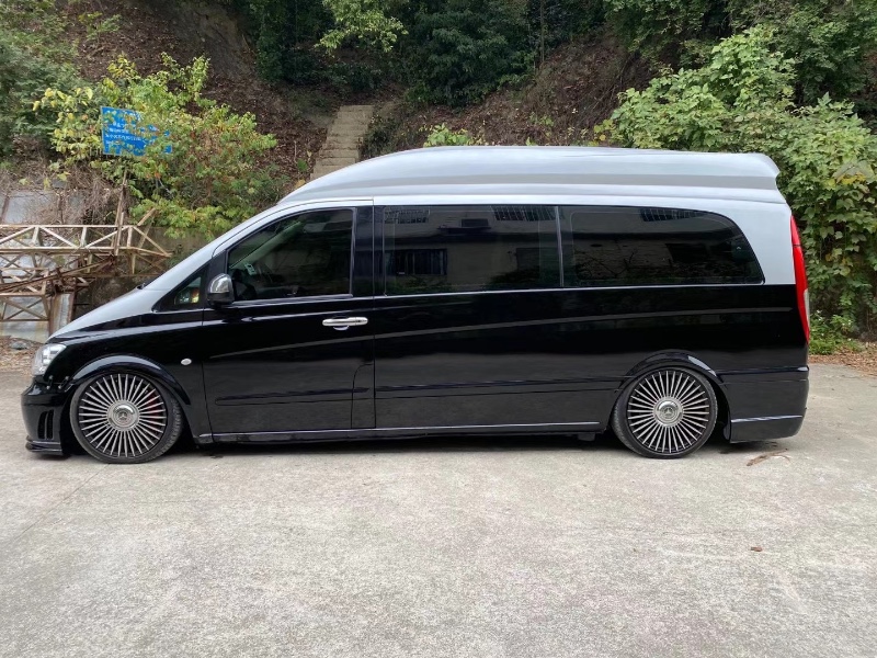 中山13年奔驰威霆3