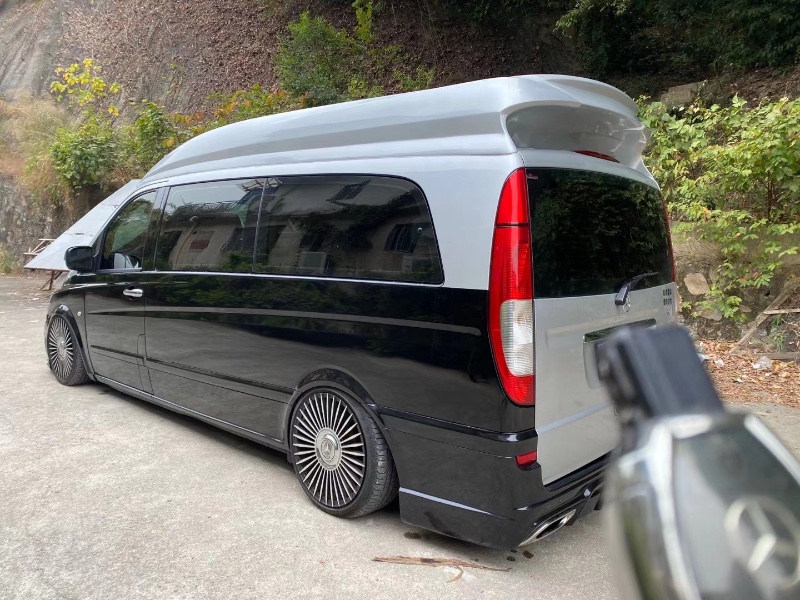 中山13年奔驰威霆2