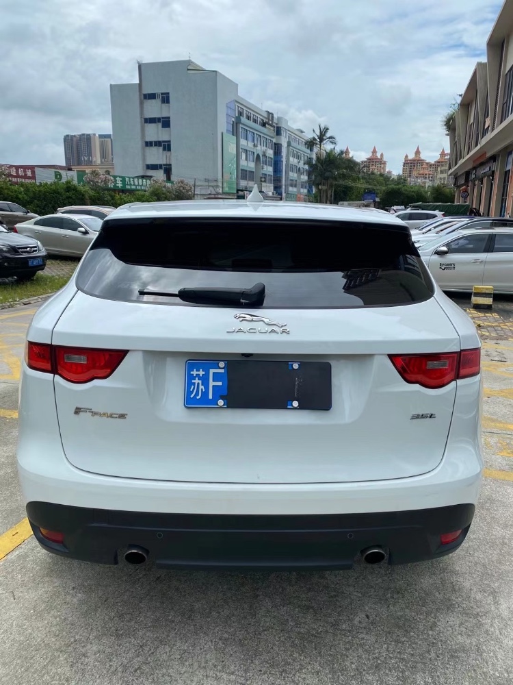 中山17年捷豹F-PACE5