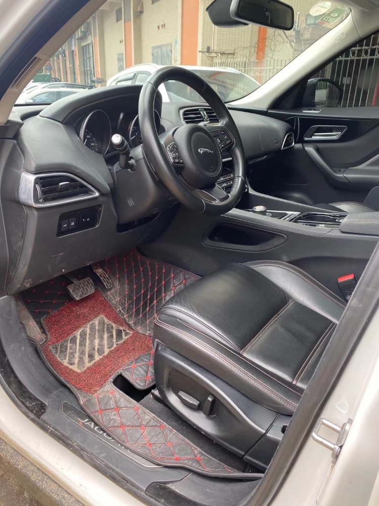 中山17年捷豹F-PACE8